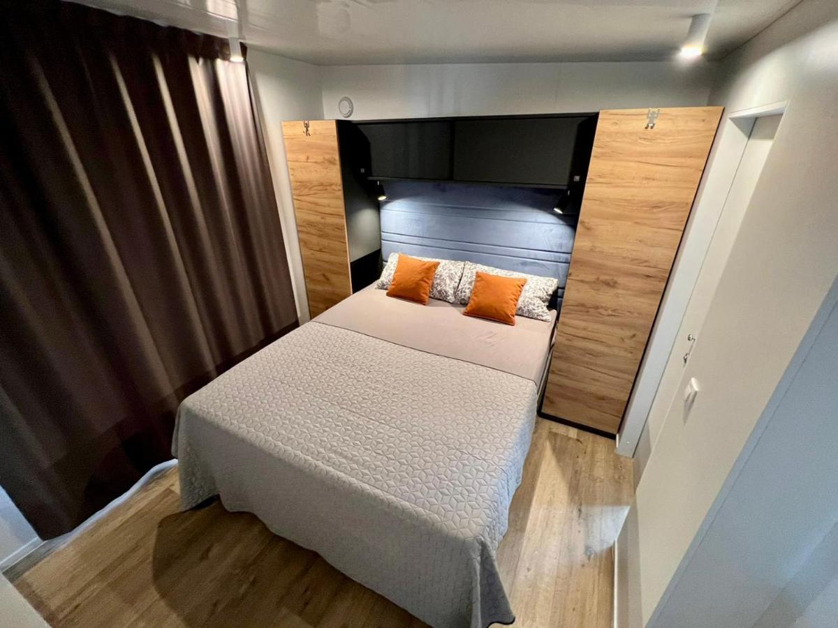 Villa Family Grand De Luxe Mobilhome Selce Ngoại thất bức ảnh
