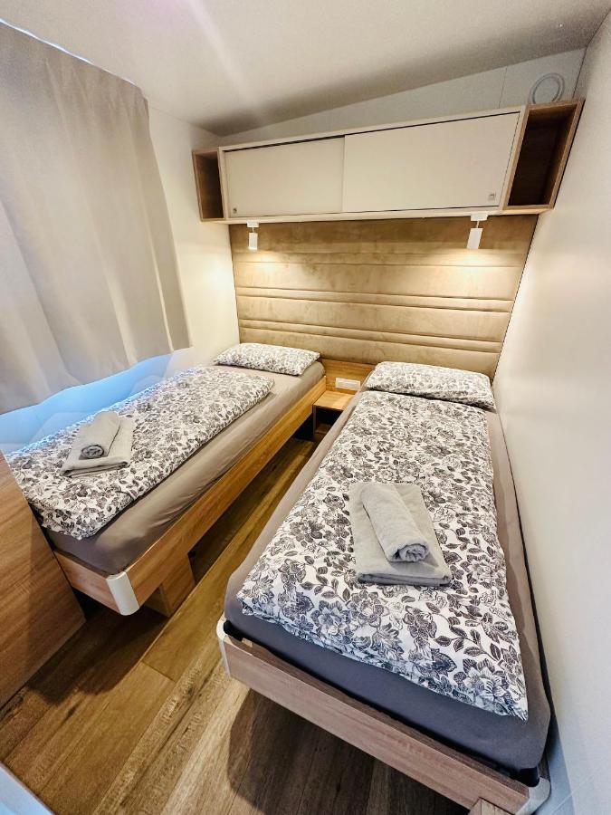 Villa Family Grand De Luxe Mobilhome Selce Ngoại thất bức ảnh