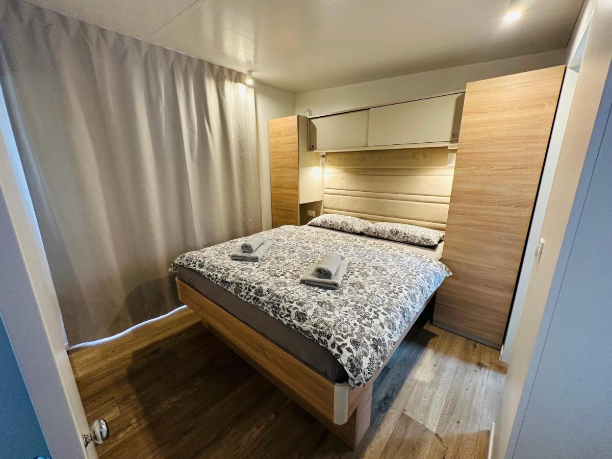 Villa Family Grand De Luxe Mobilhome Selce Ngoại thất bức ảnh
